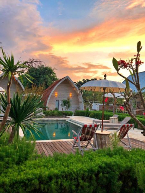 La Roja Bungalows